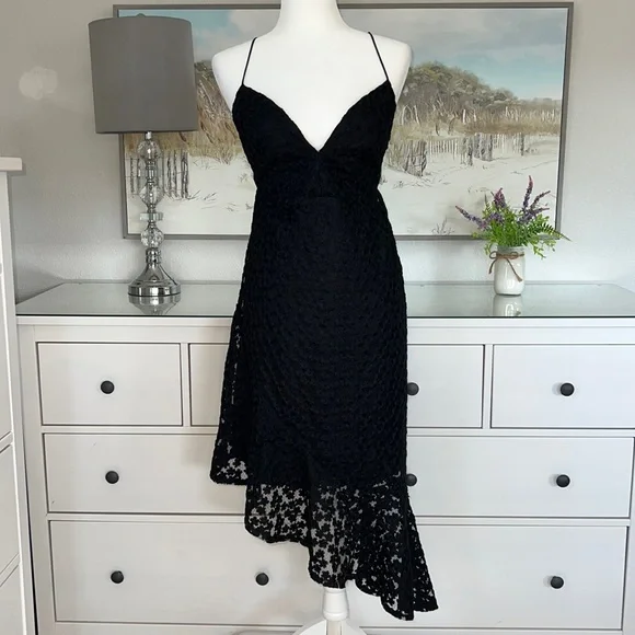 NWT Topshop Black Lace Asymmetrical Dress With Plunge Neckline - Picture 4 of 14